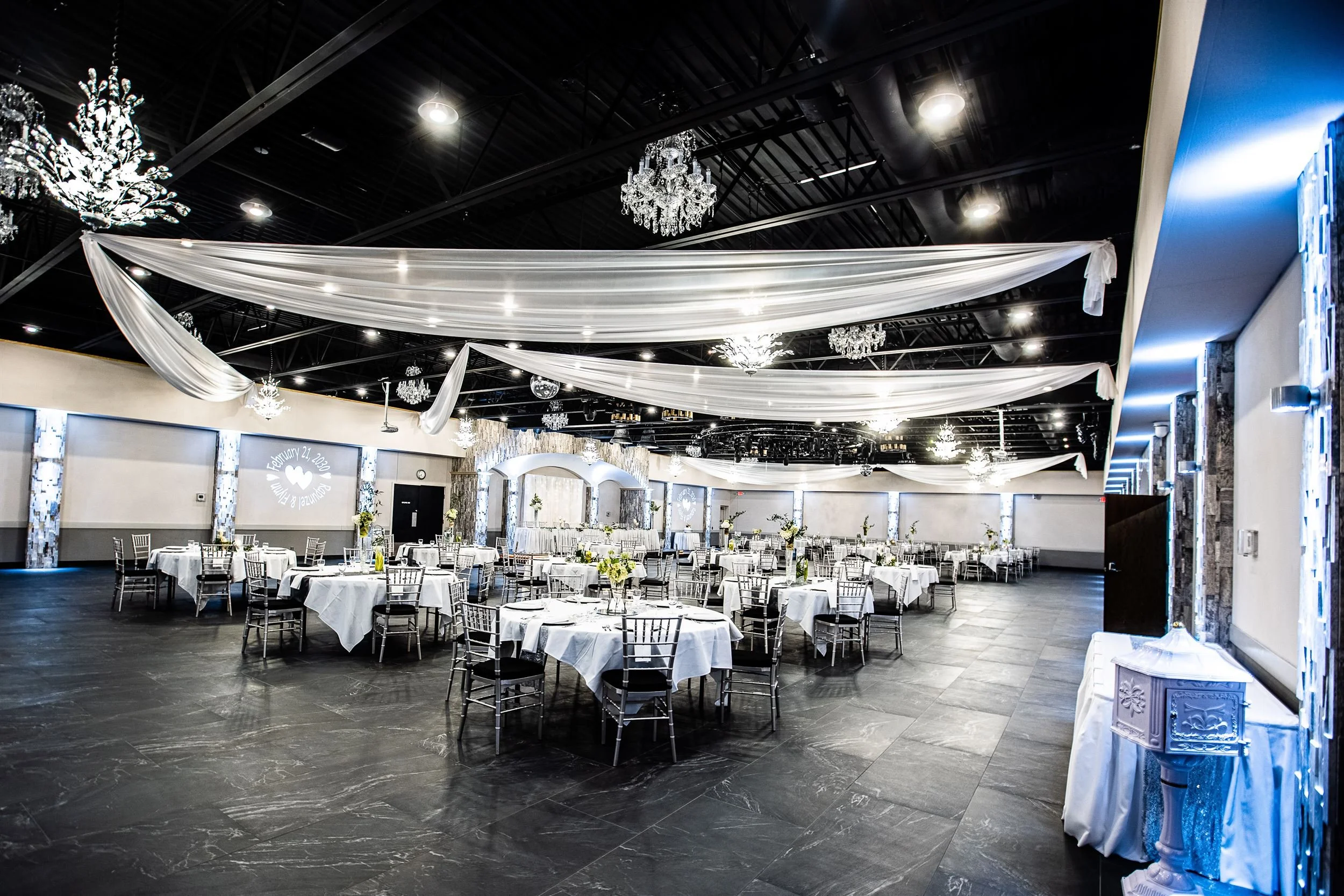 The Royal Cliff ballroom in Eagan, Minnesota set for a Friday evening wedding reception